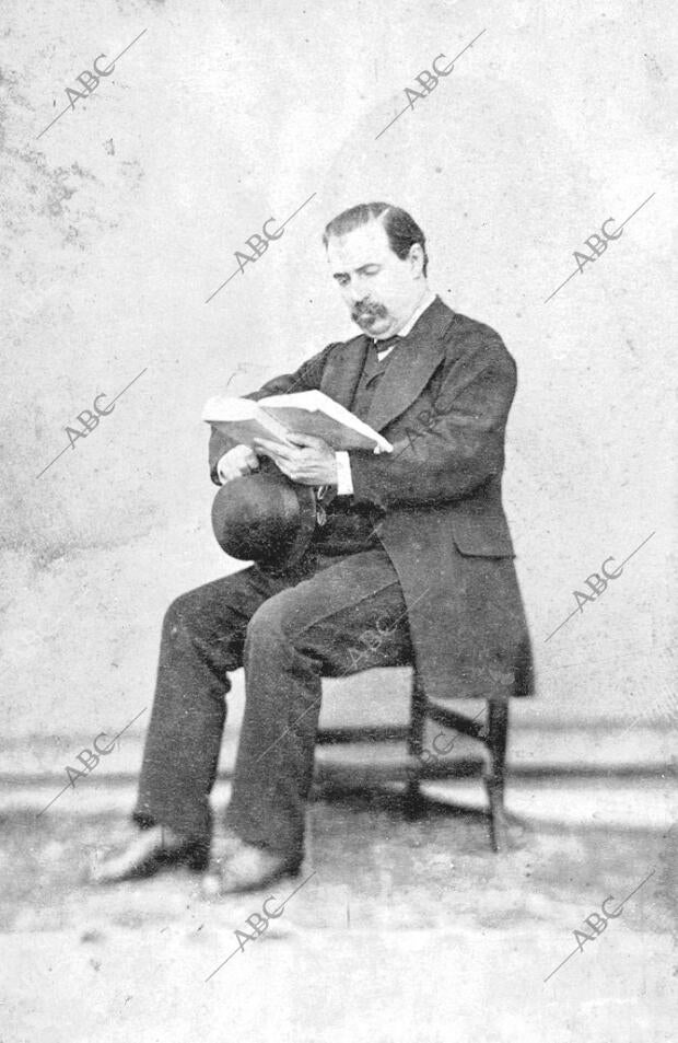 Antonio Cánovas del Castillo en un retrato de 1865