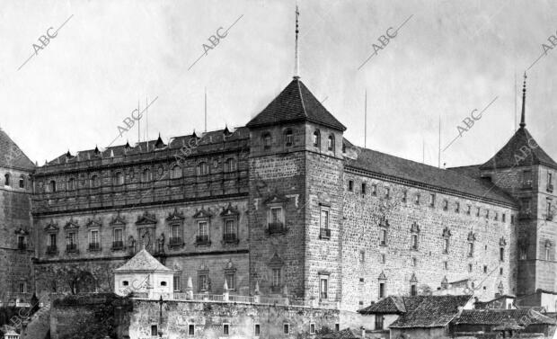 El Alcázar de Toledo en una imagen de finales de siglo XIX
