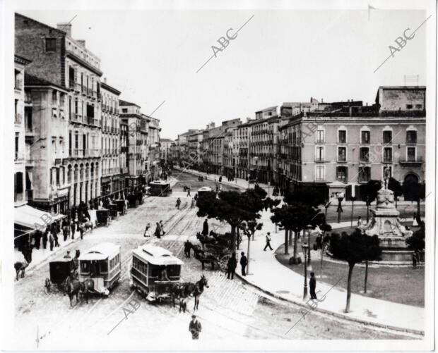 Vista de la plaza de la Constitución, actual plaza de España, a finales del...