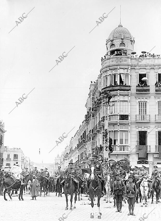 Jura de bandera A principio del siglo Xx, en presencia del comandante general y...