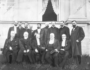 Grupo de los Delegados Liberales Constitucionales que Han Sido Recibidos por el...