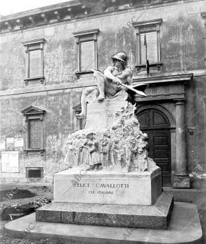 Milán, el monumento A Cavallotti Inaugurado Anteayer