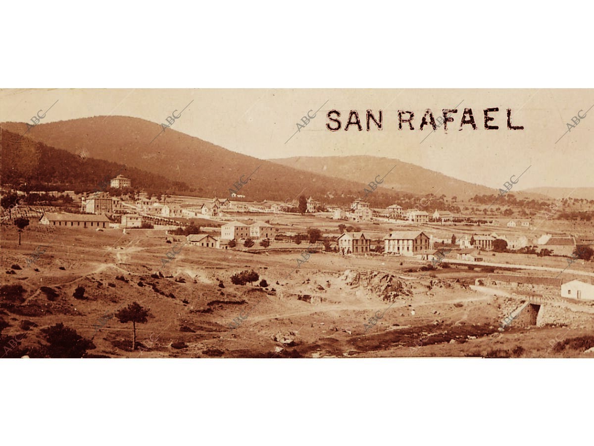 Fotografía del pueblo de San Rafael, Segovia, fechada en septiembre de