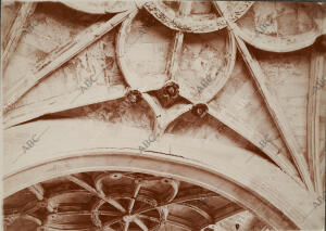 Parte del techo gótico del museo de San Juan de los Reyes, en estado ruinoso