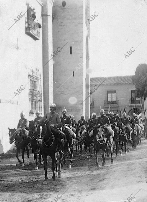 Maniobras en Talavera y Navalcarnero. En la