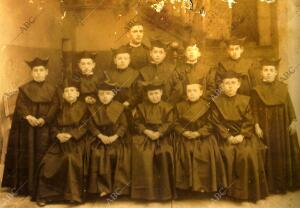 imagen del colegio nuestra Señora de los Infantes año 1906, con Jacinto guerrero