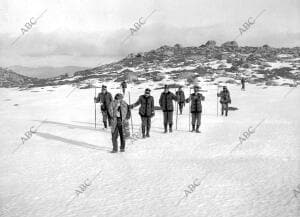 sociedad militar de Excursiones -camino de Peñalara