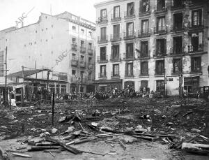 Los Restos del coliseo Ena victoria Destruido ayer de madrugada por el fuego