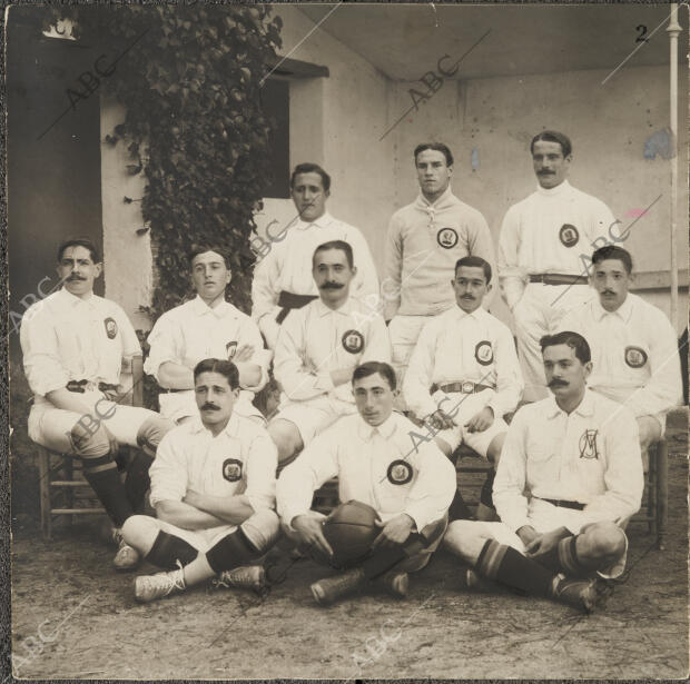 Formación del Madrid club de Fútbol, luego real Madrid, en 1907