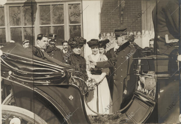 Llegada de la Infanta Doña Eulalia (X) a la Estación del Norte