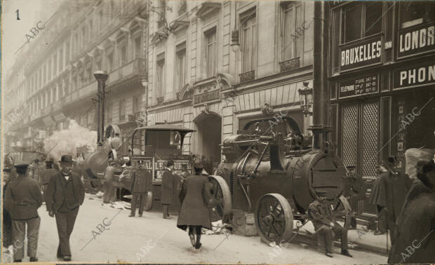 La huelga de los trabajadores de las fábricas eléctricas de los alrededores de...