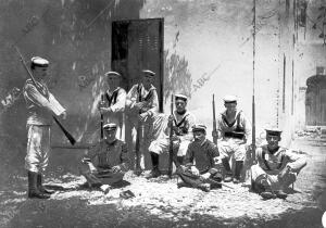 La guardia de Marineros Del "don Álvaro de Bazán", Encargada de custodiar el...