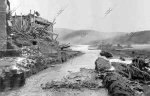 Ruinas de la importante fábrica la Roxadell Fabril, Destruida por las Aguas -...