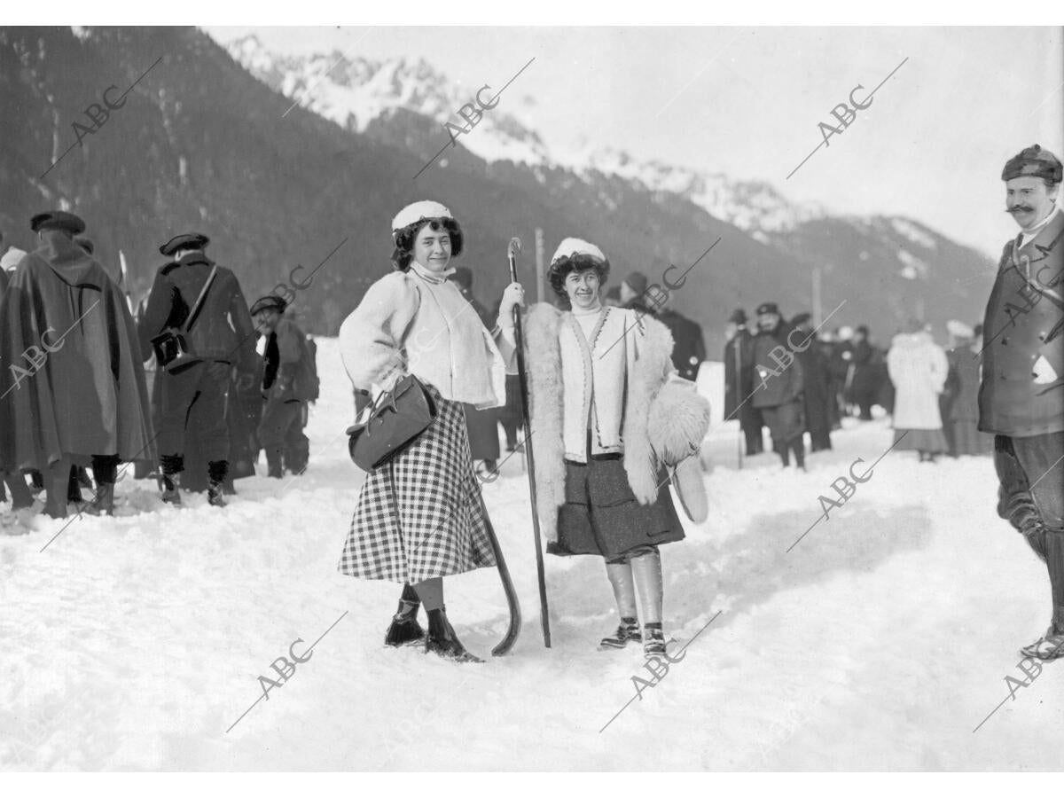 Grupo de Representantes del club alpino francés que Han tomado parte en
