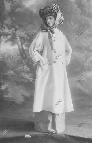 En la Imagen, abrigo de 1908