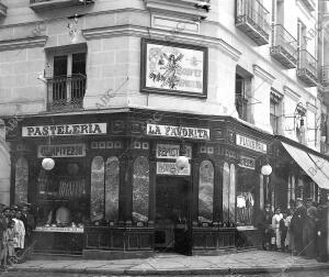 Publicidad. Rótulos. La Favorita. Caballero de Gracia, 244. (Anuncio)