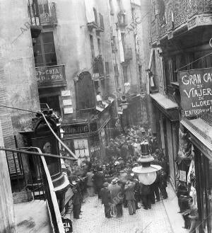 Formato Grande - otro petardo en Barcelona - sitio de la calle del Call donde...