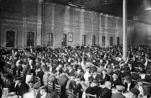 Banquete A los Veteranos de la Guerra civil en uno de los Tinglados del muelle