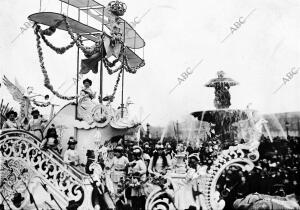 la carroza de la Reina de las Reinas en el cortejo este Año