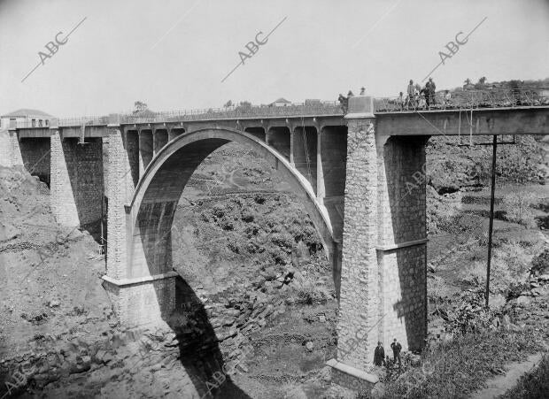 El puente de Alfonso XIII sobre el Barranco Hondo