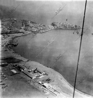 Melilla desde la barquilla del globo Militar: 1- Melilla, 2- vista Alegre, 3 -...