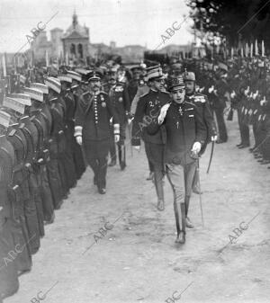 El Rey de Portugal en Toledo sus Majestades don Manuel Ii (1) y D. Alfonso Xiii...