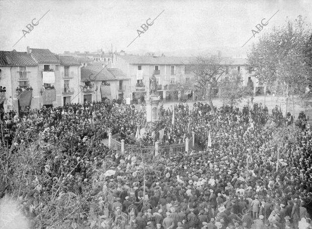 Manifestación en honor del padre Cardona lo Rat penal de Valencia y los...