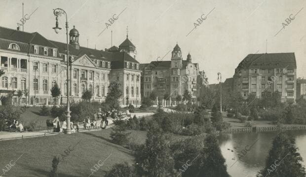 Berlín (Alemania), 1910 (CA.). Vista de la plaza pública