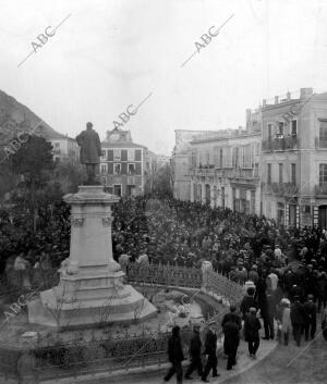 Manifestación Celebrada en honor del hijo adoptivo de la ciudad don José...