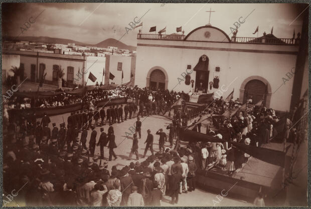 La solemne ceremonia en el Puerto de Arrecife de Lanzarote