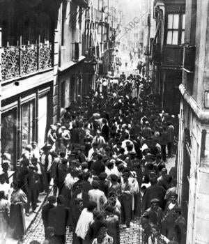 Las Inmediaciones del centro obrero durante la entrega de los Hijos de los...