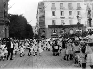 Las fiestas de San Sebastián, aspecto de la terraza del Gran Casino durante los...