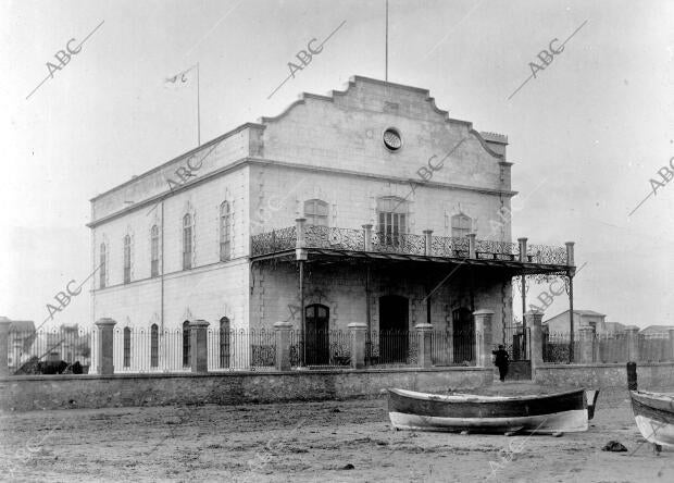 Vista exterior del asilo para Inválidos del Mar, que se Inaugurara mañana...