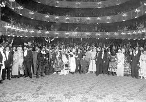 Aspecto del teatro principal durante el baile de Mascaras celebrado por el...