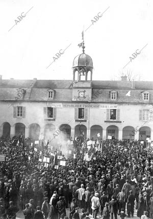 Huelga de Viñadores en Francia - manifestación ante la alcaldía de Bar-Sur-Aube,...