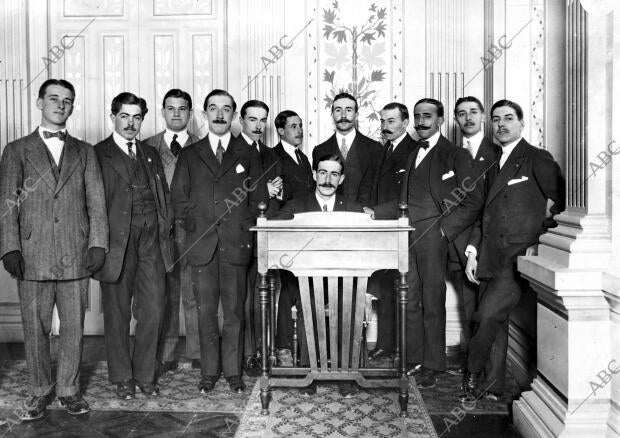 Cuerpo de Ingenieros Industriales - comisión de Alumnos de la escuela central...