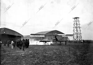 Aviación militar en Carabanchel - el campo de aviación en el momento de...