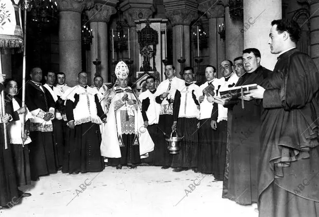 Bendición de la cripta de la Almudena por el Sr. obispo de Madrid-Alcalá...