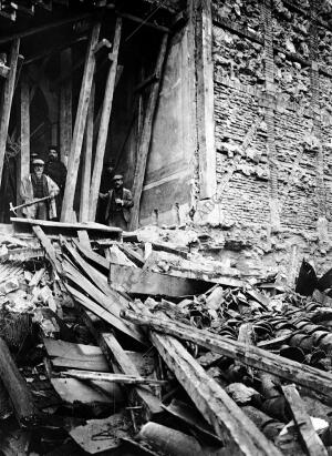 Dos Aspectos de las Ruinas de la casa número 6, de la calle del Fúcar, Inmediata...