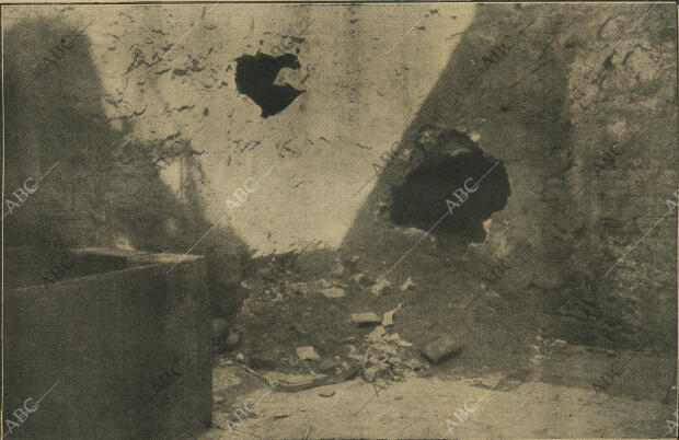 Pario de la casa de la calle de los Juegos Florales que habitó Enriqueta Martí,...