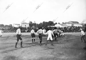 Partido de fútbol disputado a beneficio de los heridos de Melilla, entre el...