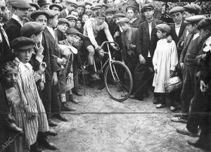 Antonio calleja vencedor en las Carreras de la federación ciclista Madrileña