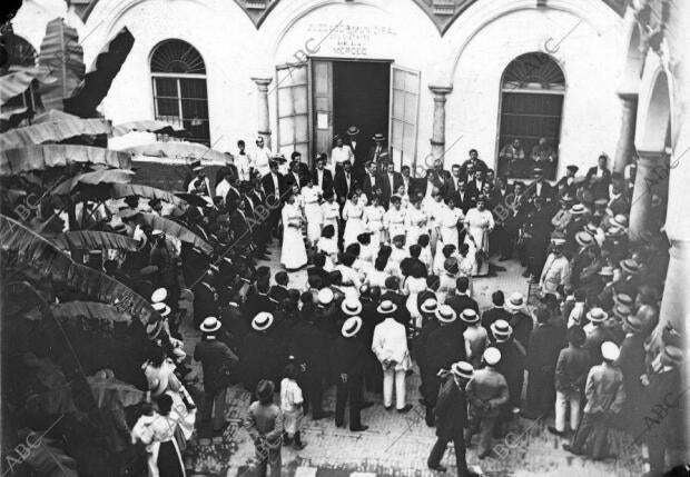 Los Orfeonistas durante el concierto que Dieron en el patio del ayuntamiento en...