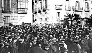 Manifestación de los Industriales Realizada ante el ayuntamiento ayer mañana...