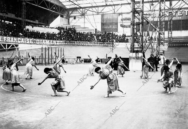 1913 (CA.) Congreso de Educación Física en París