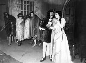Una escena De "el Bufón", tragedia en tres Actos, original de Joaquín Dicenta...