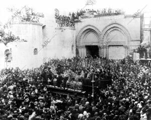 Ceremonia del lavatorio de Pies A doce Pobres, Practicada por el patriarca de la...