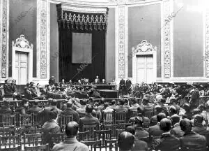 Aspecto del paraninfo de la Universidad central durante la sesión de apertura...