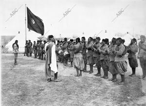 La "Nuba" de Cornetas, Gaitas y Tambores de la compañía de Fuerzas Regulares...