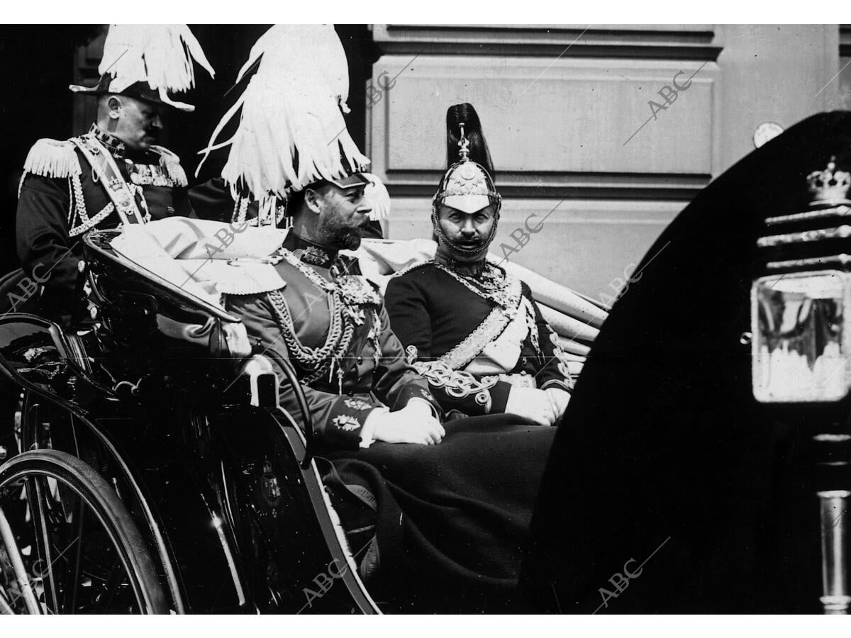 El Rey de Inglaterra y el Emperador de Alemania en Berlin - Archivo ABC